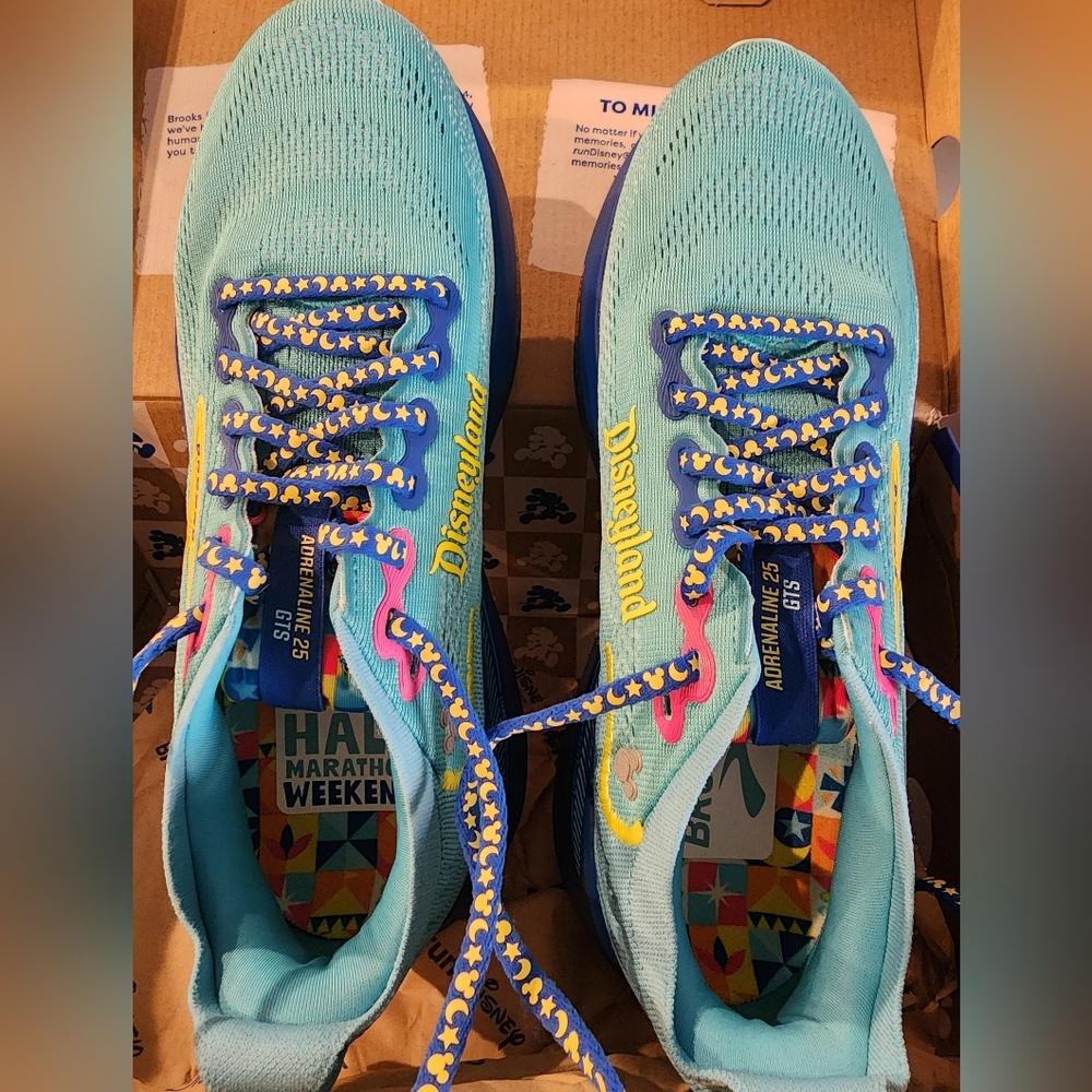 Brooks Adrenaline GTS 25 Disneyland Half Marathon Weekend Limited Edition. - Picture 6 of 12